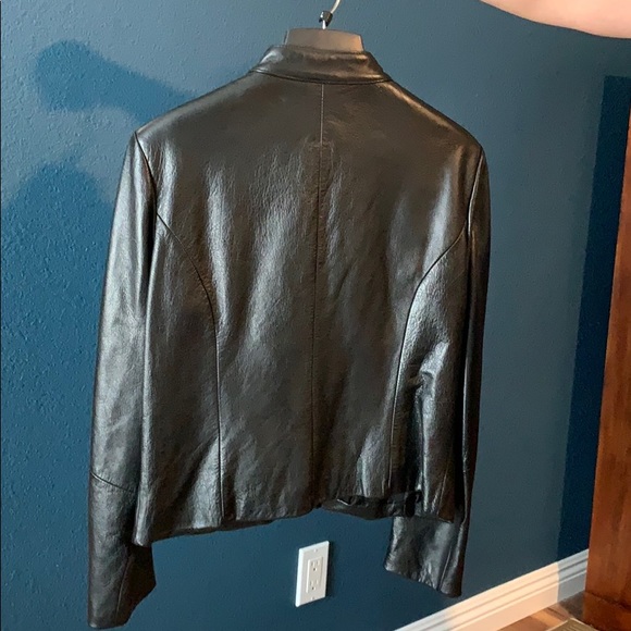 Leather jacket - Picture 2 of 4